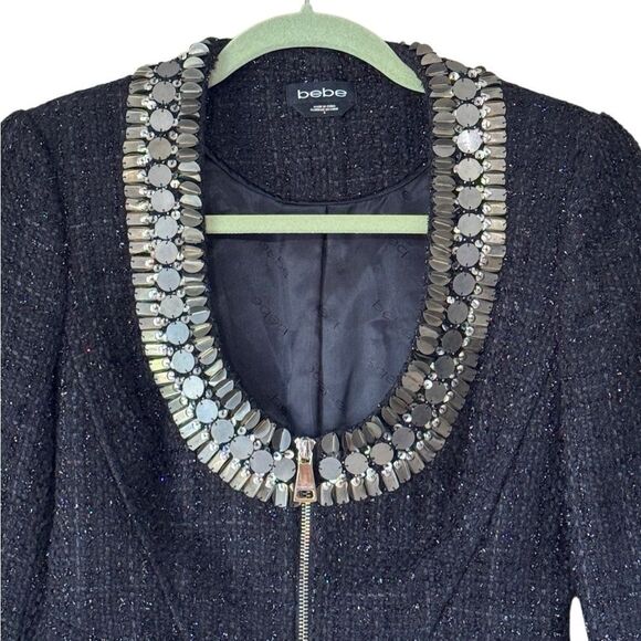 Bebe Women's Beaded Black & Gold Fitted Tweed Zip Up Blazer Size 6 - Picture 5 of 9